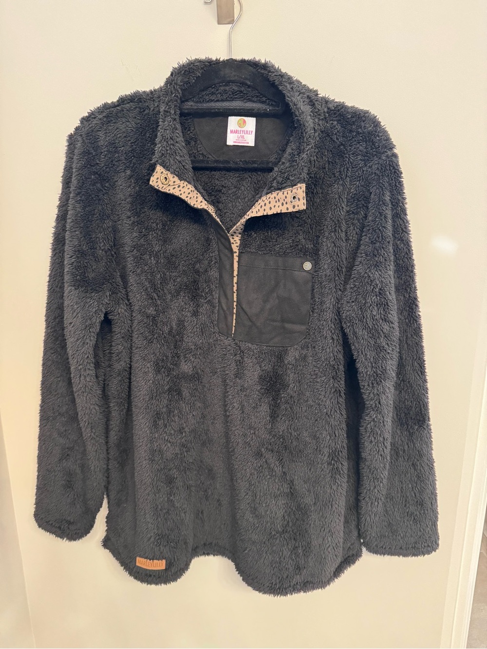 Cozy Fleece Pullover Jacket - Black